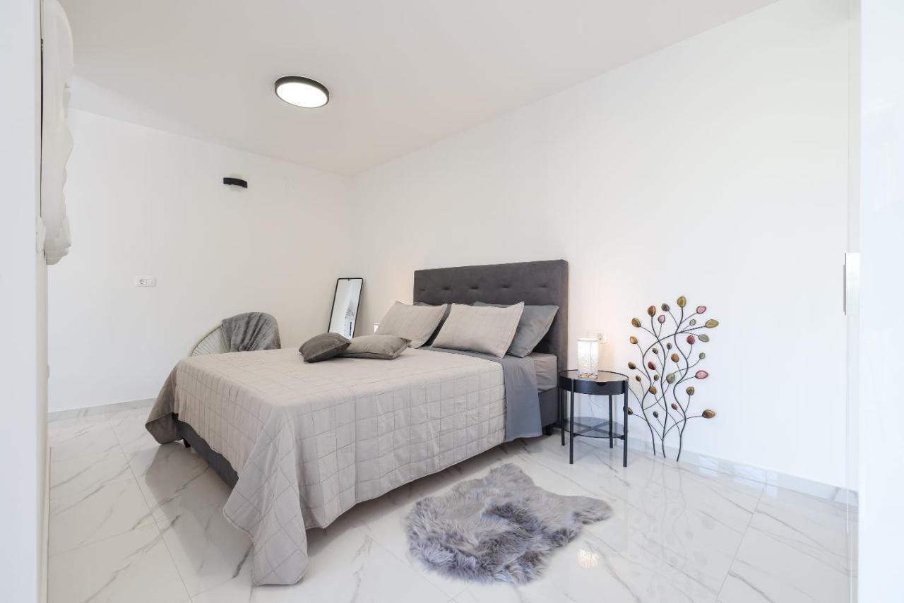Studio Apartman Natale Zadar Exterior foto
